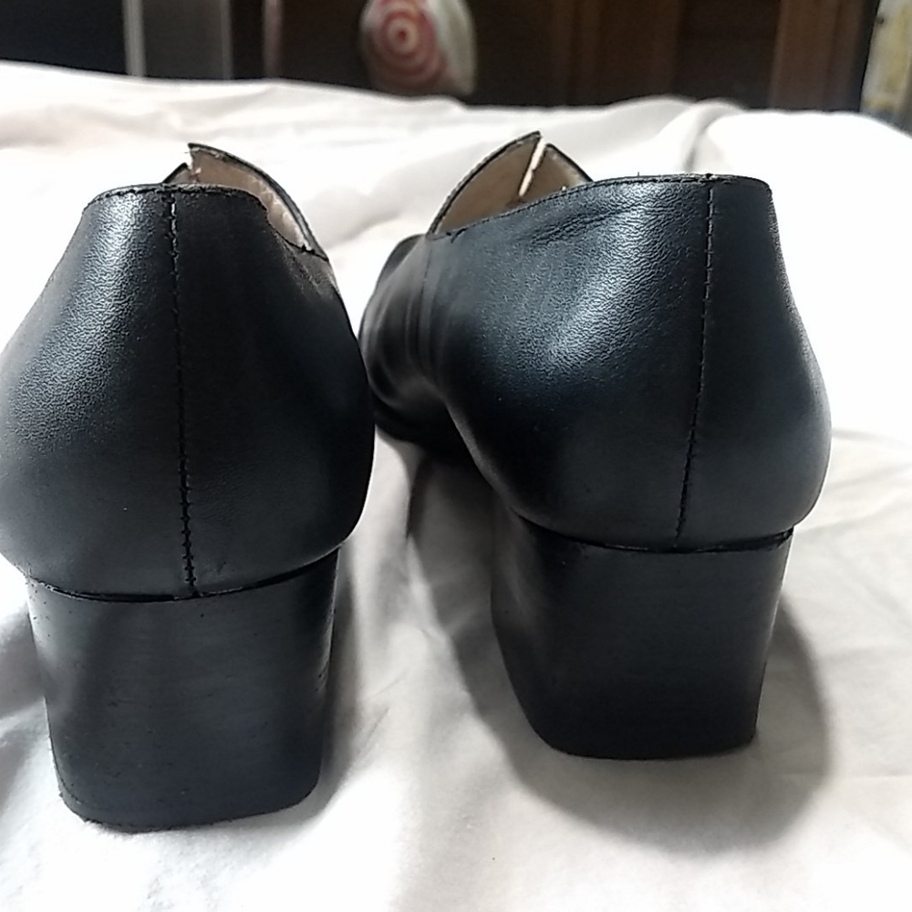Strictly Comfort Black Leather Loafer Shoes - Picture 4 of 9